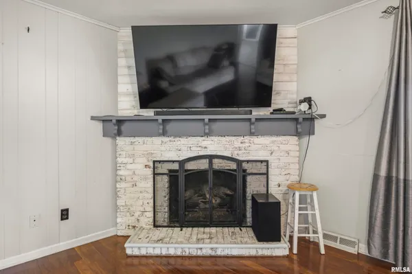 $269,900 | 6502 North Post Oak Road, Peoria, IL 61615