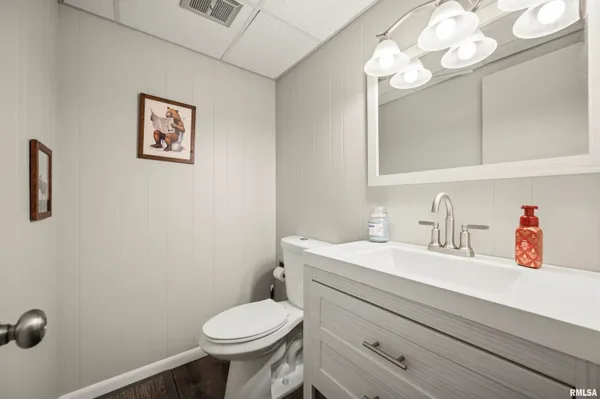 $269,900 | 6502 North Post Oak Road, Peoria, IL 61615