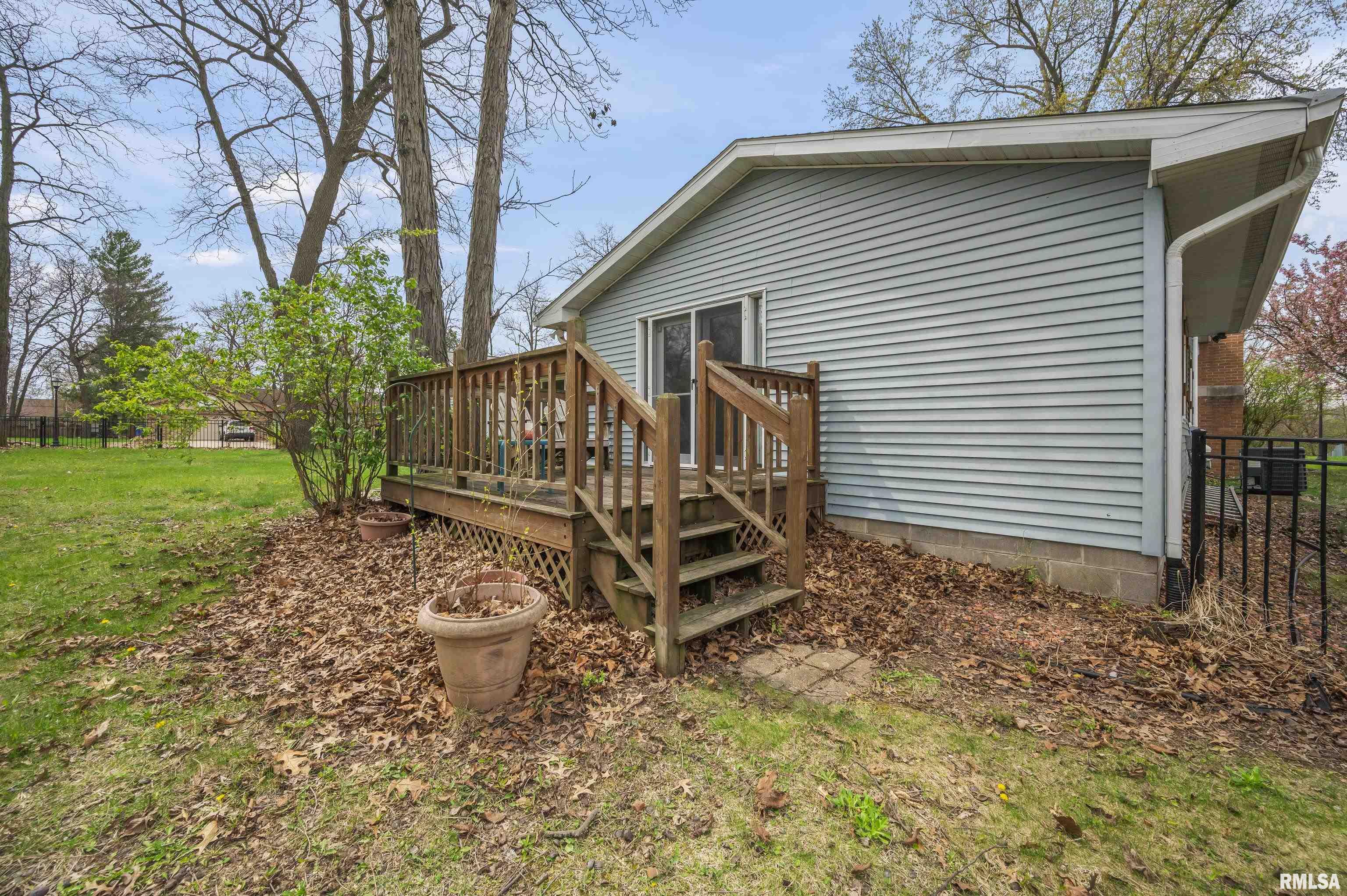 6502 North Post Oak Road Peoria, IL 61615 - Photo 35 of 42