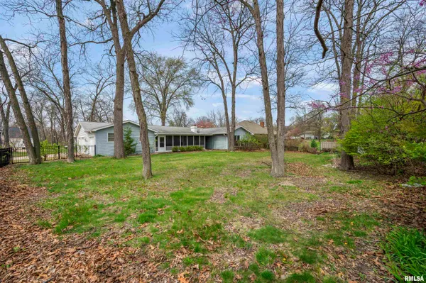 $269,900 | 6502 North Post Oak Road, Peoria, IL 61615