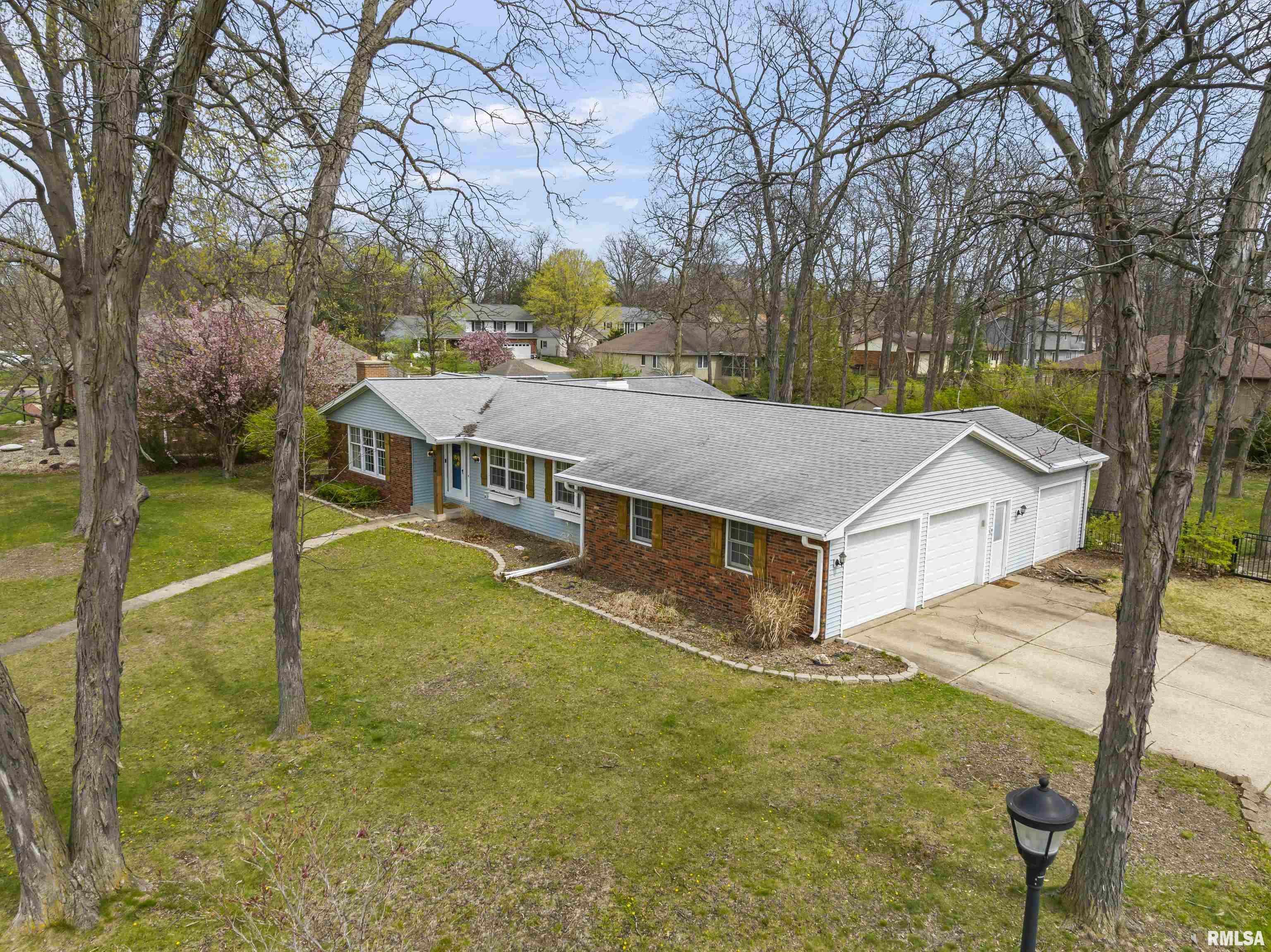 6502 North Post Oak Road Peoria, IL 61615 - Photo 4 of 42