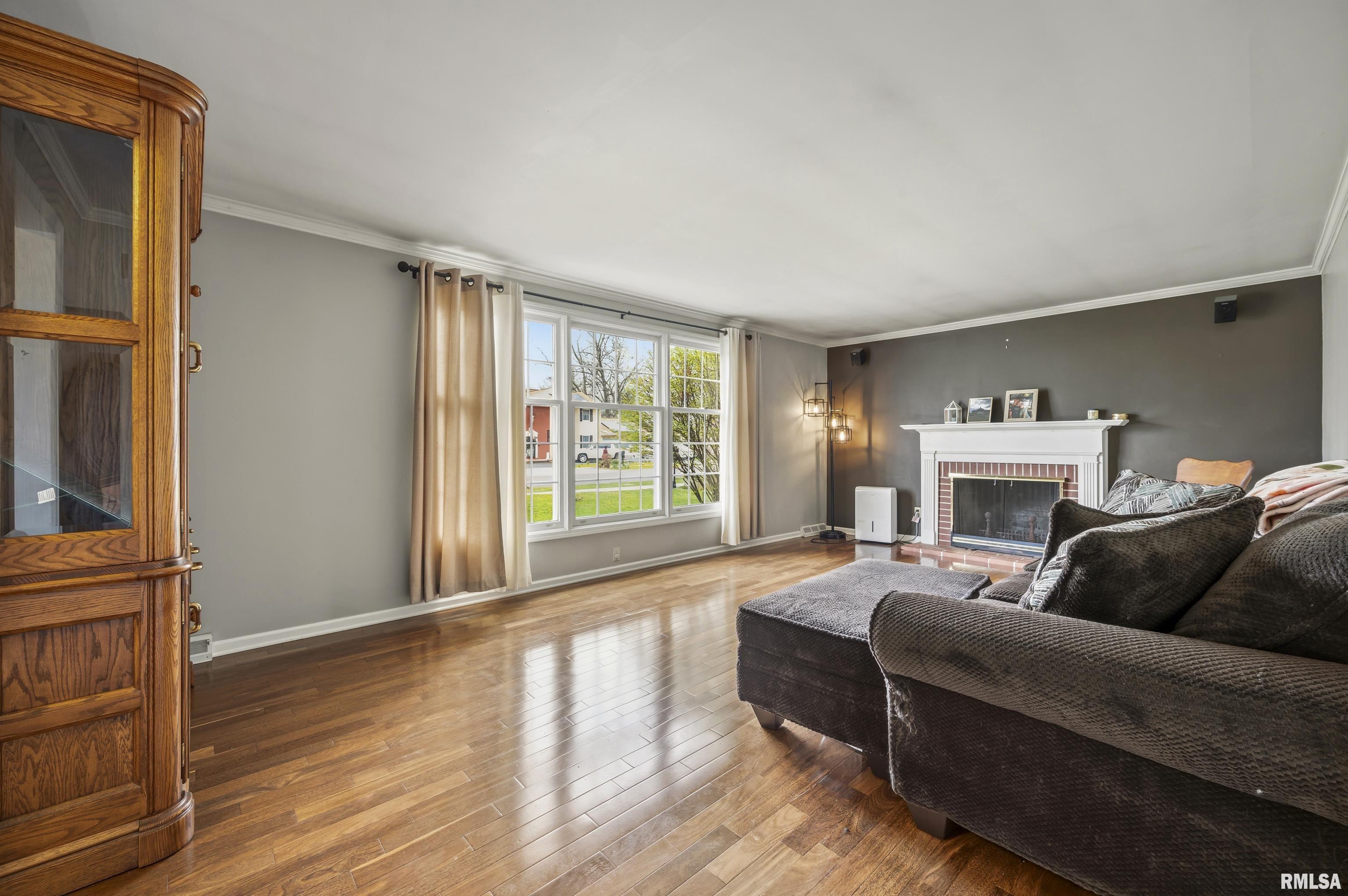 6502 North Post Oak Road Peoria, IL 61615 - Photo 7 of 42