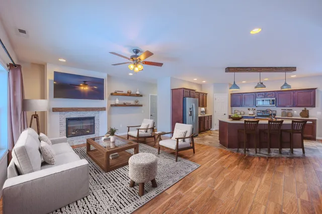 $425,000 | 657 Frohn Road Southeast, Bemidji, MN 56601