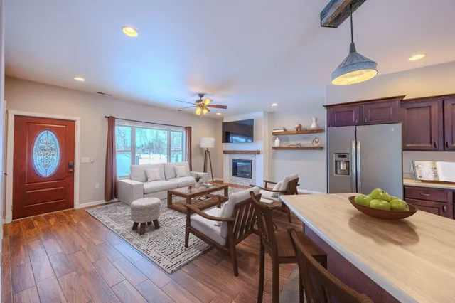 $425,000 | 657 Frohn Road Southeast, Bemidji, MN 56601