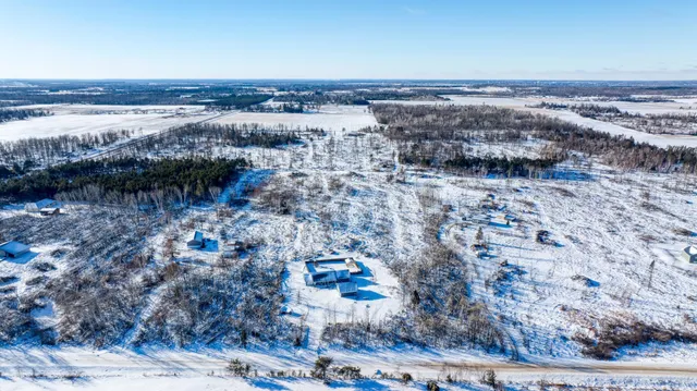 $425,000 | 657 Frohn Road Southeast, Bemidji, MN 56601