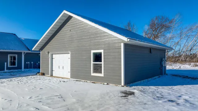 $425,000 | 657 Frohn Road Southeast, Bemidji, MN 56601