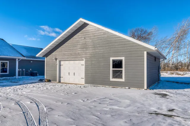 $425,000 | 657 Frohn Road Southeast, Bemidji, MN 56601