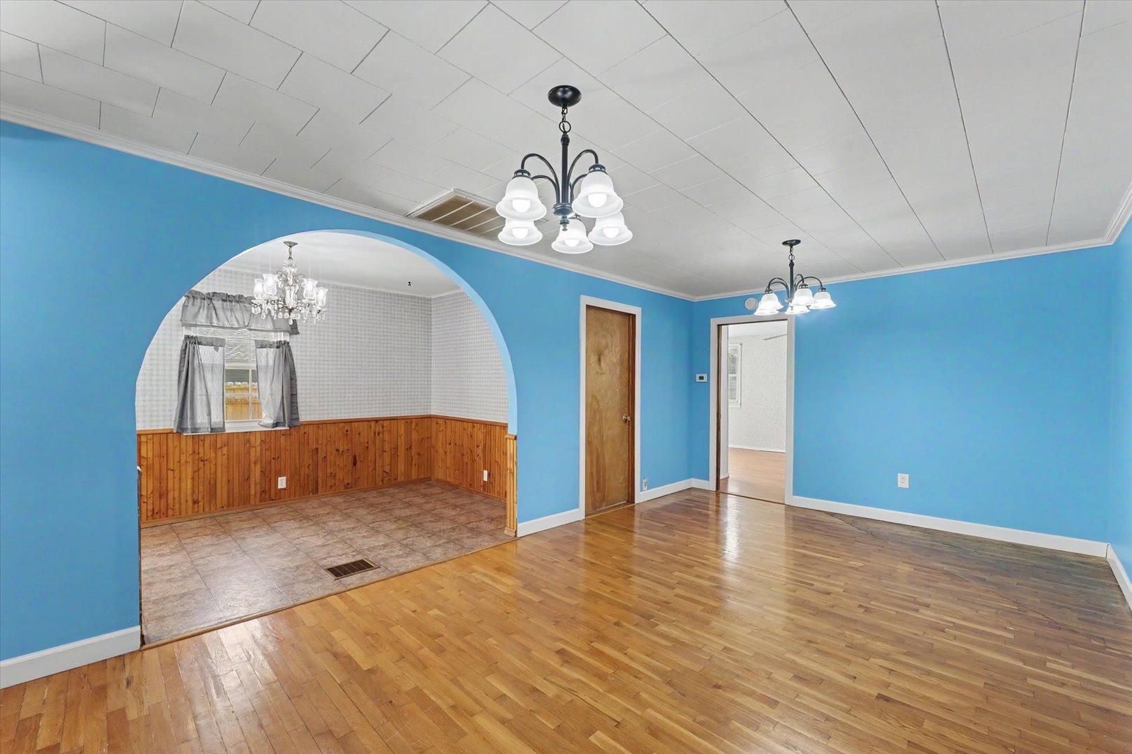 305 1st Street Tolono, IL 61880 - Photo 9 of 29