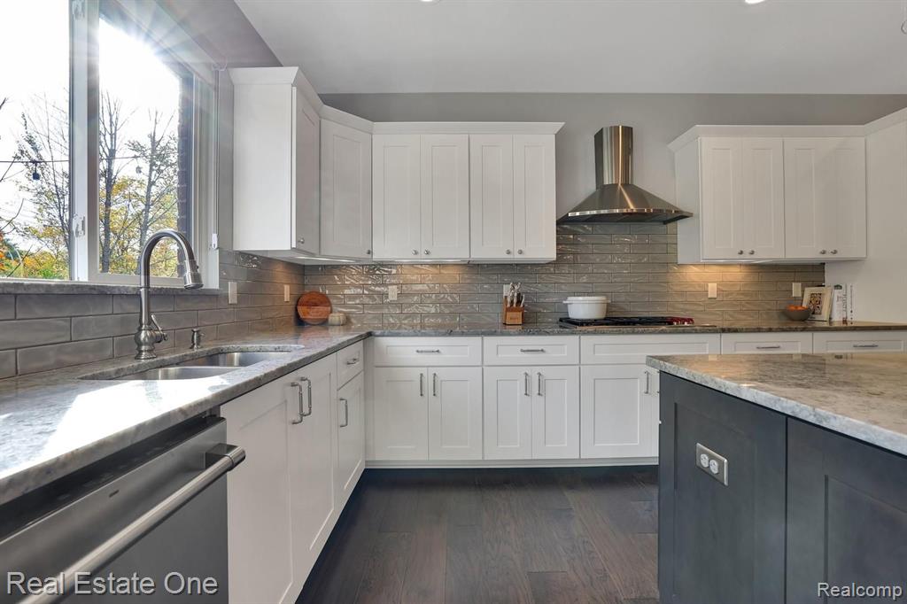 618 Robinson Drive Rochester Hills, MI 48307 - Photo 20 of 47