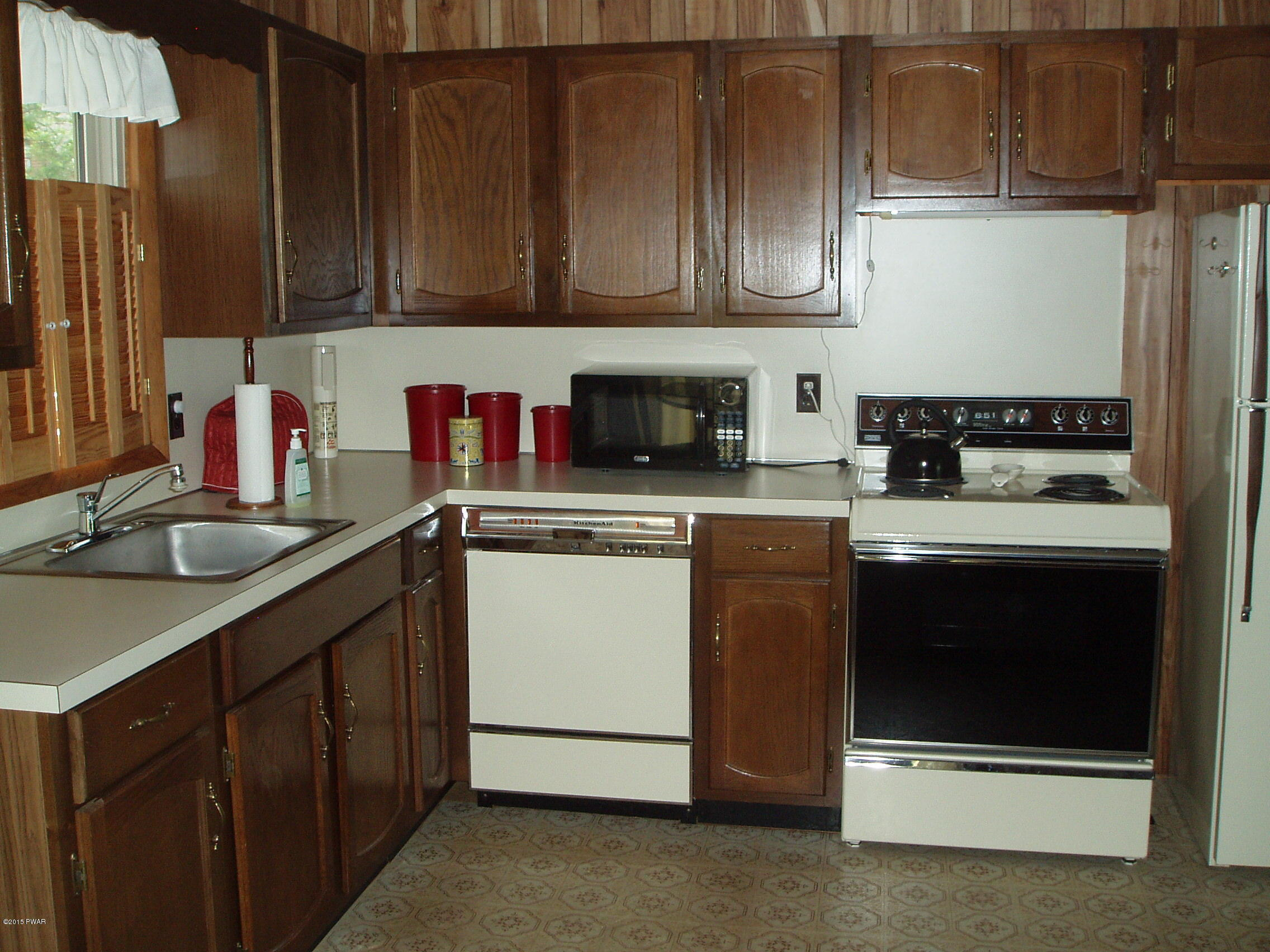 102 Lakeside Road Lakeville, PA 18438 - Photo 3 of 18