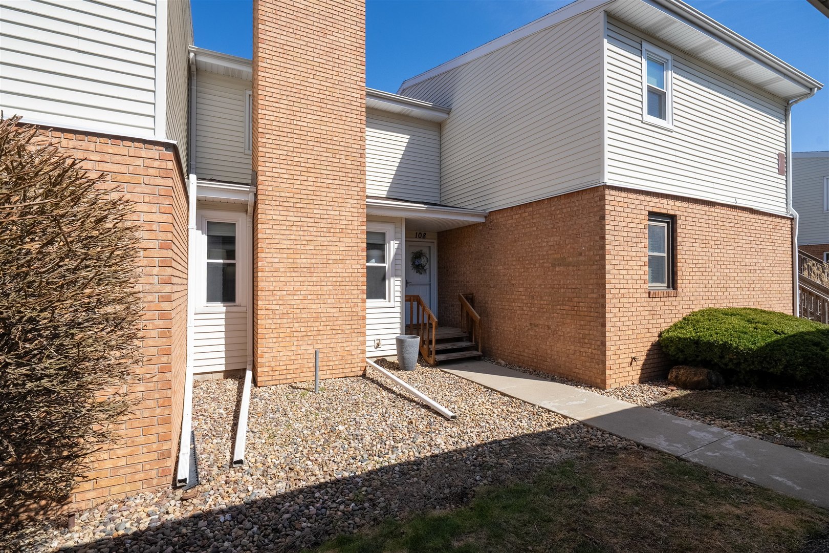 903 North Linden Street, Unit 108 Normal, IL 61761 - Photo 31 of 34 a front view of a house