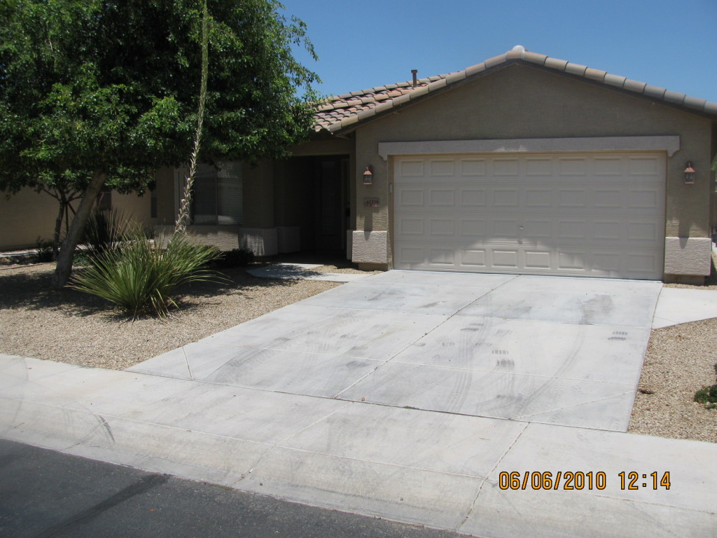 42328 West Venture Road Maricopa, AZ 85138 - Photo 1 of 9 FRONT OF HOUSE