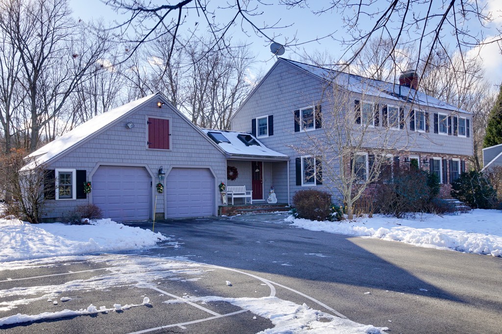 9 Longview Road Chelmsford, MA 01824 - Photo 2 of 28 Gallery Image 2