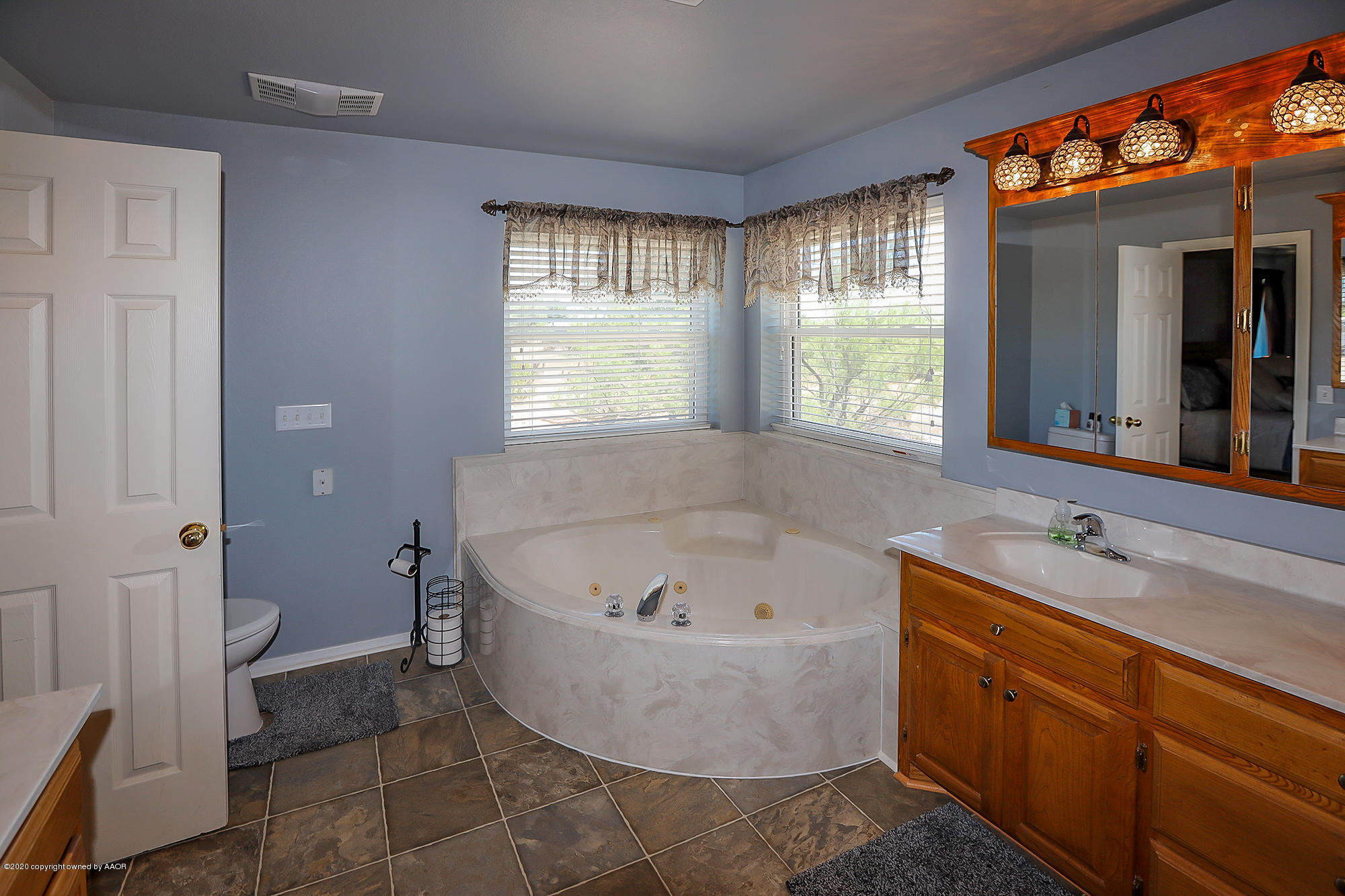 301 Ravine Trail Amarillo, TX 79108 - Photo 17 of 46 Master Bathtub