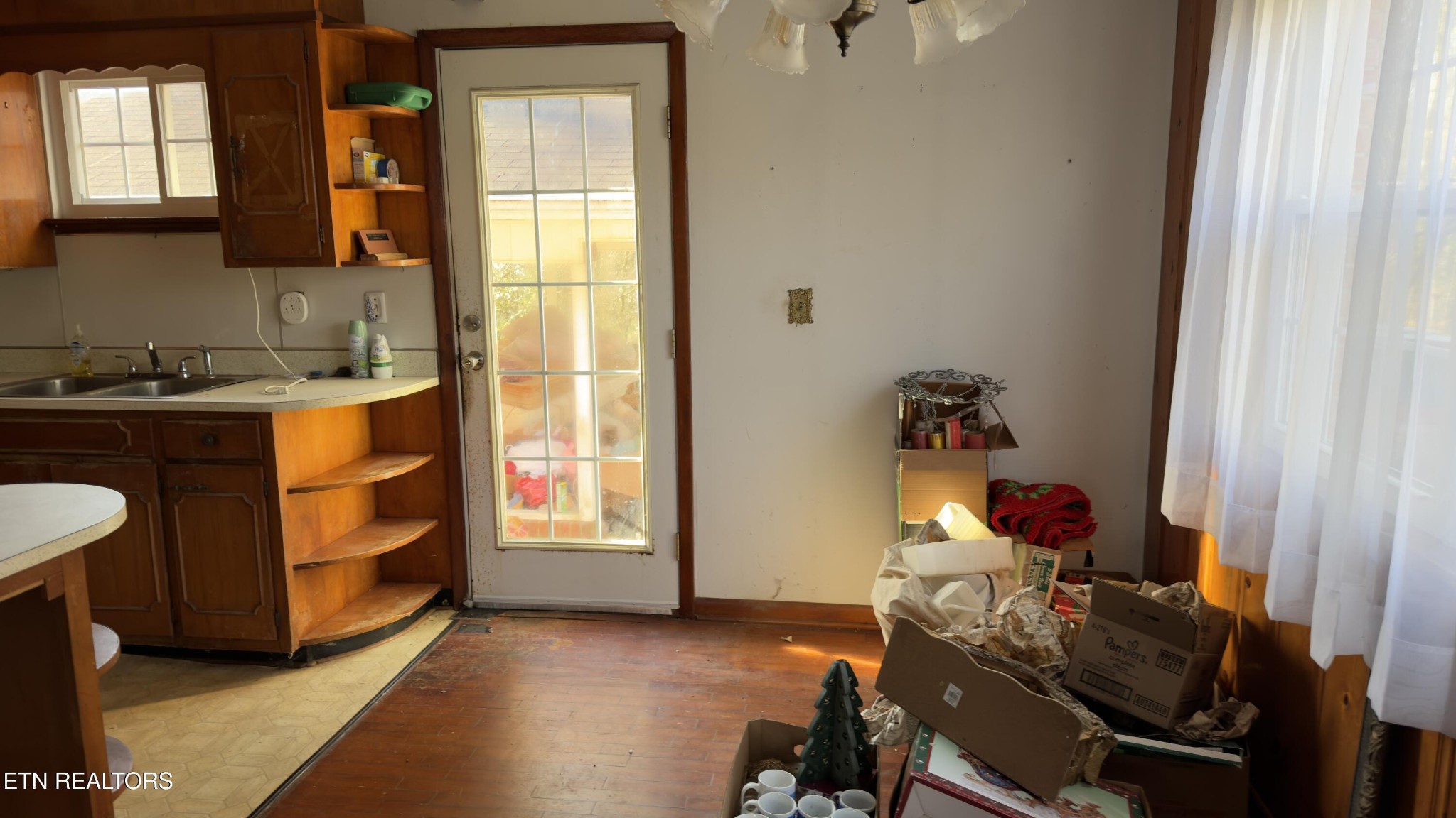 577 Blizzard Mines Road Harriman, TN 37748 - Photo 8 of 41 Gallery Image 8