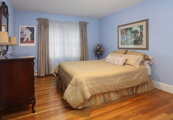 515 Dudley Road Newton, MA 02459 - Photo 9 of 11