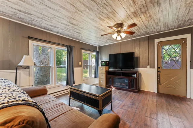 $205,000 | 26177 West Lakeview Avenue, Ingleside, IL 60041