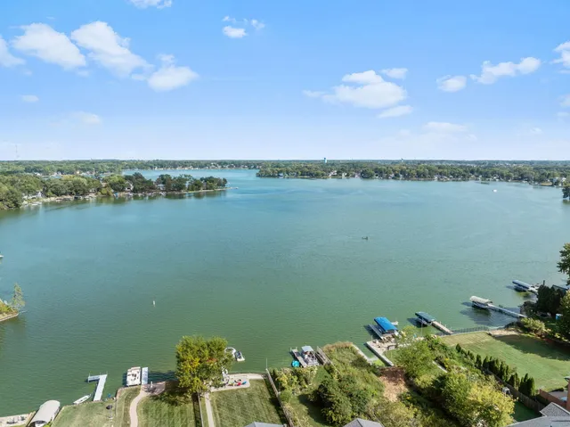 $205,000 | 26177 West Lakeview Avenue, Ingleside, IL 60041