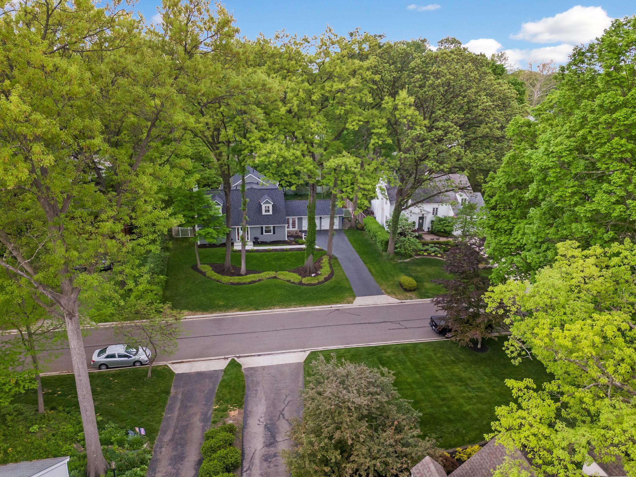 2318 Dorset Road Columbus, OH 43221 - Photo 6 of 45 DJI_20240503155945_0867_D