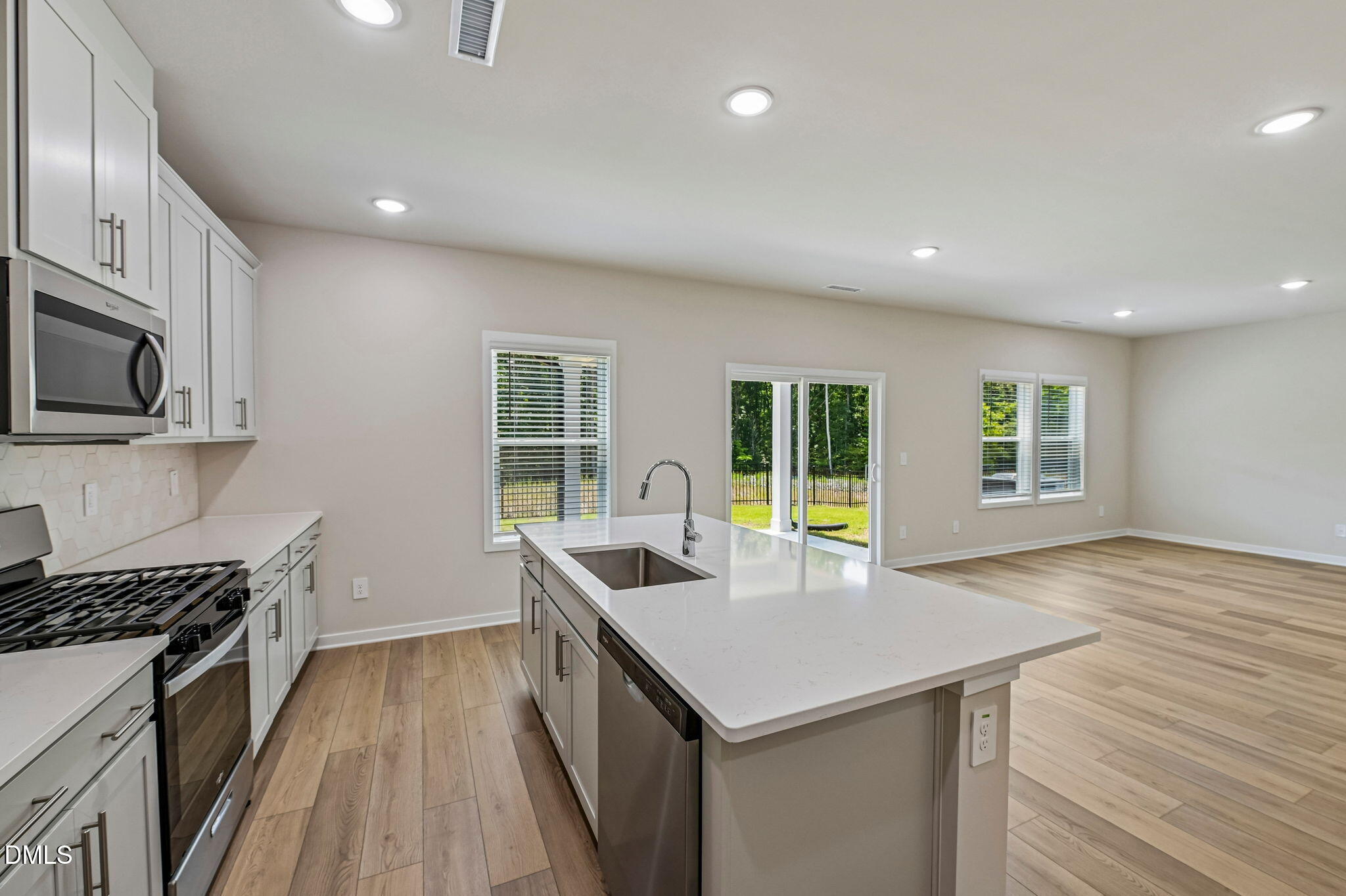 1452 Hatteras Road Durham, NC 27703 - Photo 16 of 49 16-web-or-mls-Raleigh - Avalon Place - 1