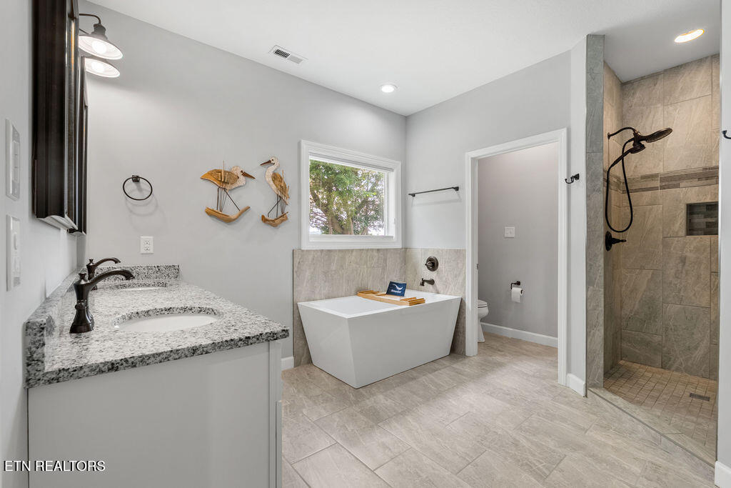 425 Cheeyo Place Loudon, TN 37774 - Photo 27 of 41 DSC06674-HDR