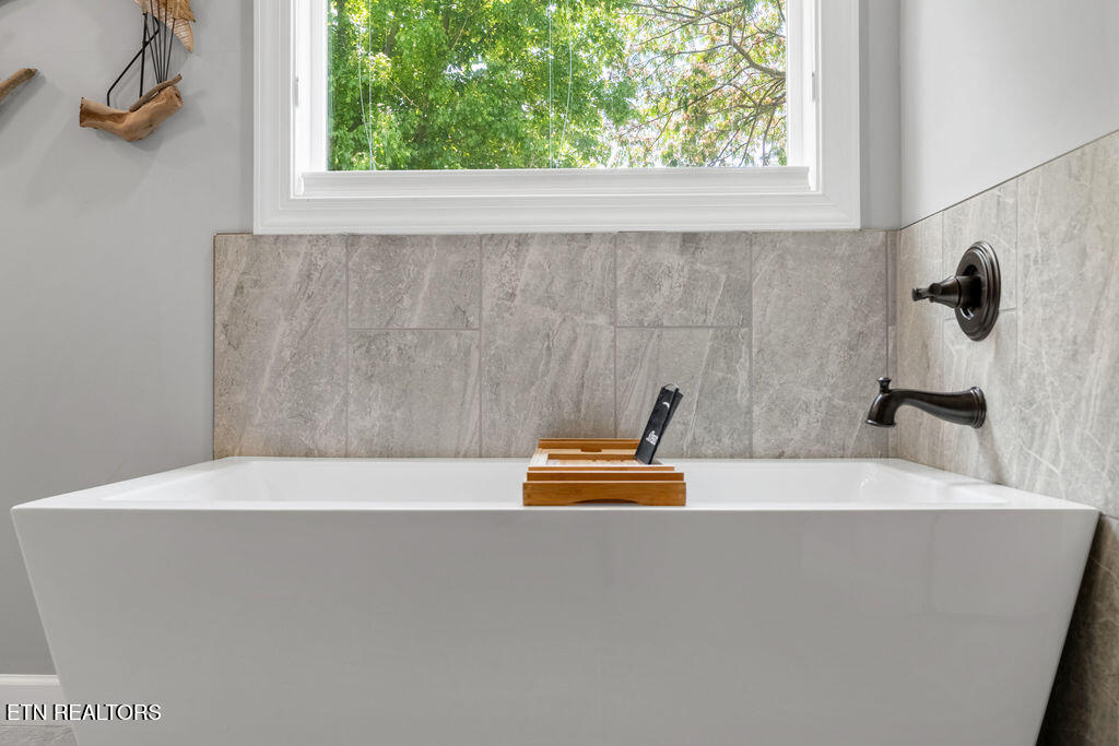 425 Cheeyo Place Loudon, TN 37774 - Photo 29 of 41 DSC06689-HDR