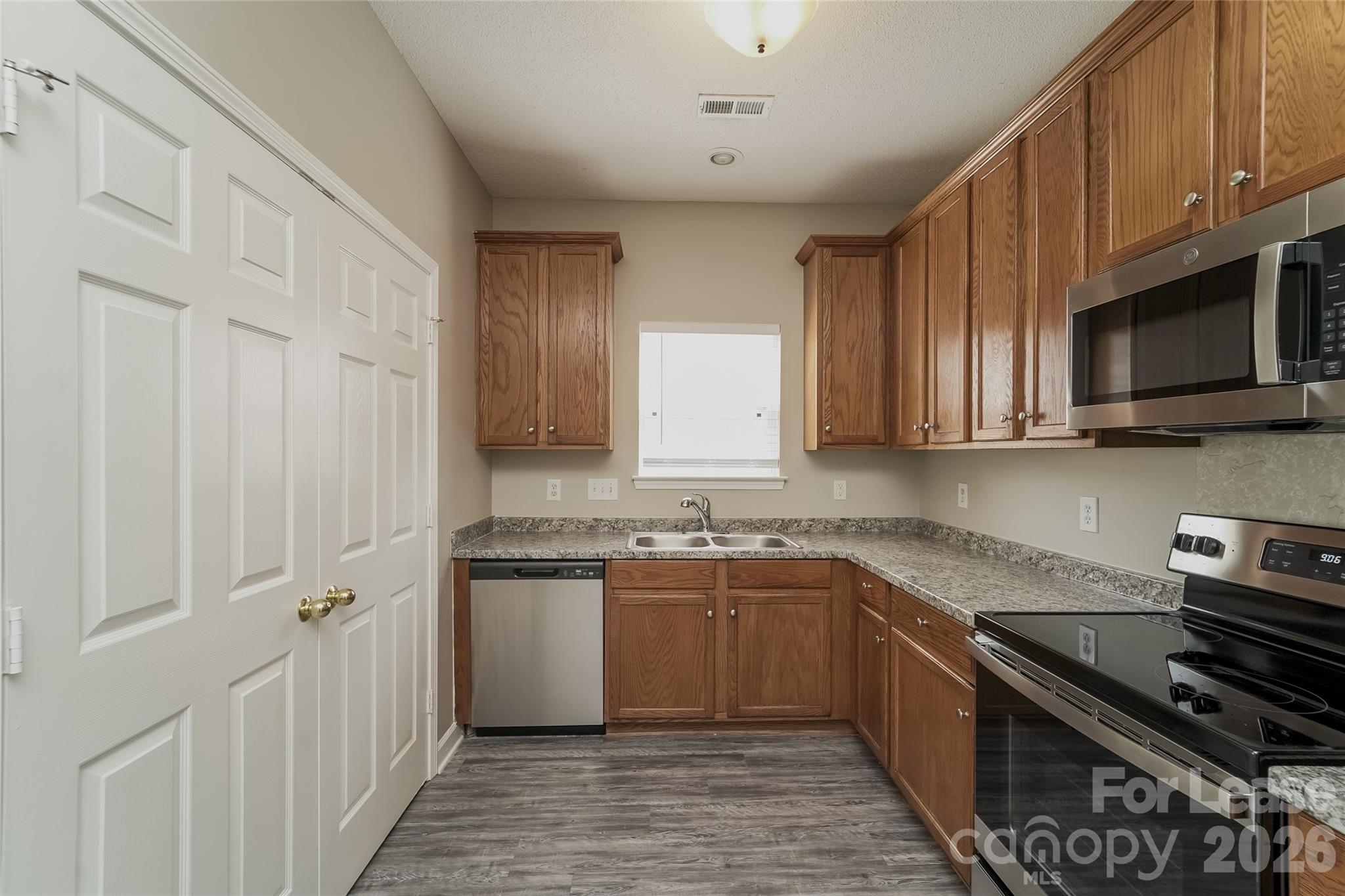 741 Sir Raleigh Drive Concord, NC 28025 - Photo 4 of 14