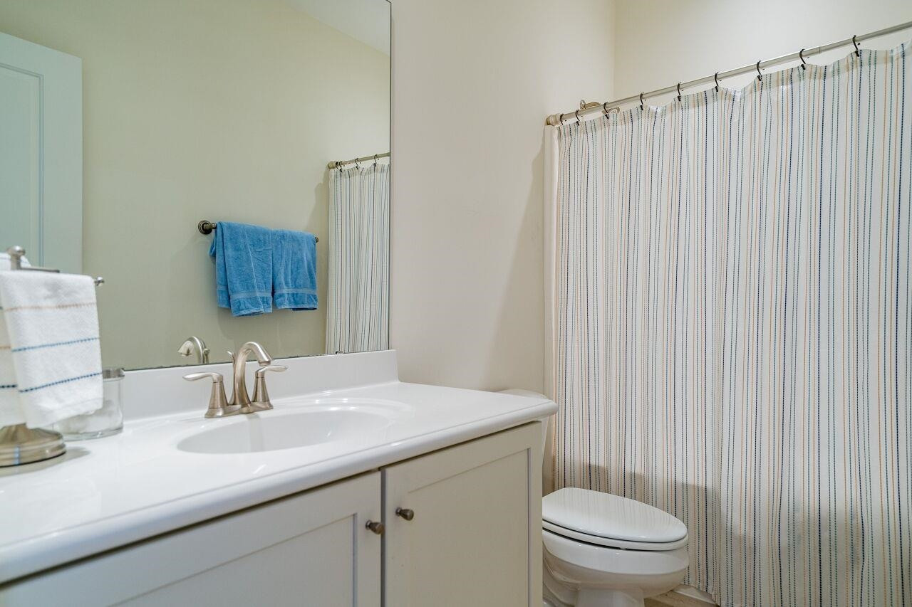 1517 Fullerton Place Raleigh, NC 27607 - Photo 26 of 30 Lovely full bathroom upstairs for secondary bedrooms to share with easy access. Guest Full Bathroom