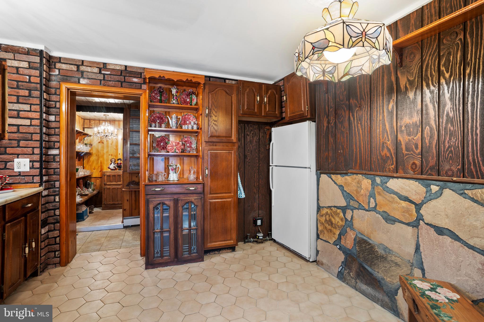 831 Cricket Road Secane, PA 19018 - Photo 11 of 35 Kitchen with Built in Cabinetry