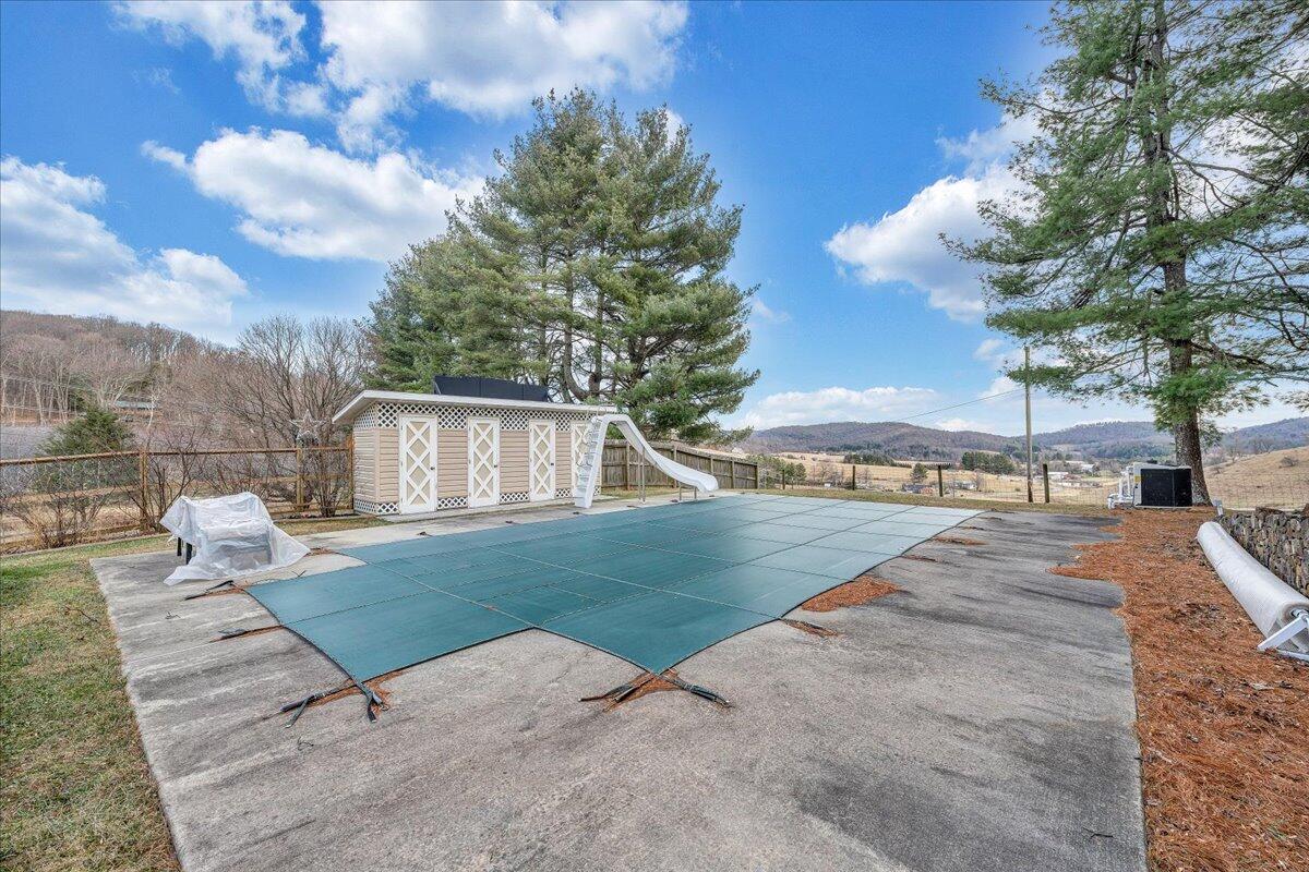 9009 Poor Mountain Road Bent Mountain, VA 24059 - Photo 23 of 30 a view of a backyard