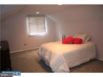 24 Beaumont Road Hamilton, NJ 08620 - Photo 7 of 9 Bedroom - Main