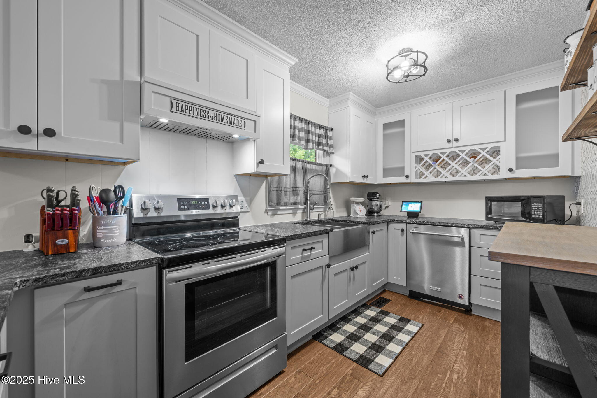 231 Church Road Havelock, NC 28532 - Photo 12 of 35 kitchen