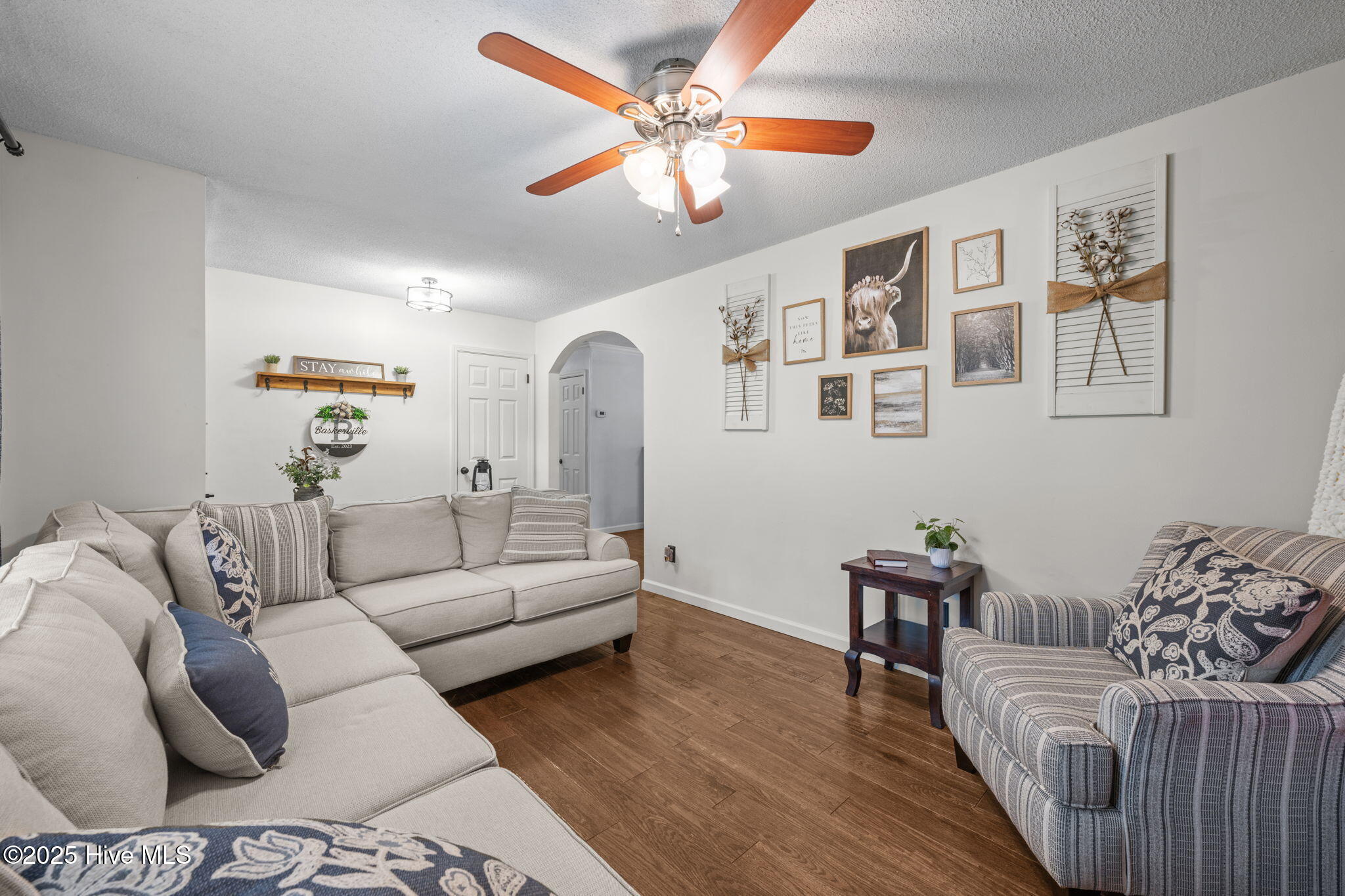231 Church Road Havelock, NC 28532 - Photo 5 of 35 living room