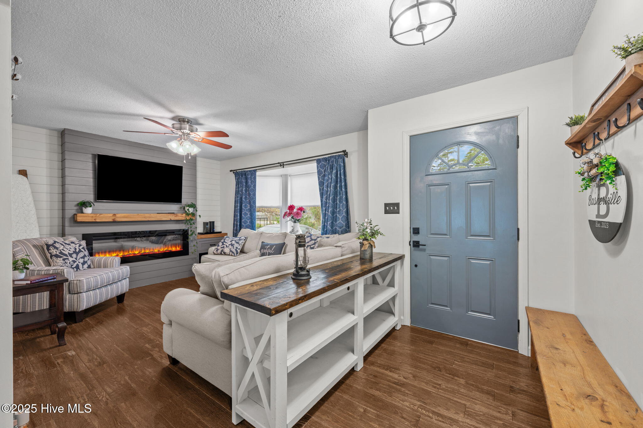 231 Church Road Havelock, NC 28532 - Photo 6 of 35 living room