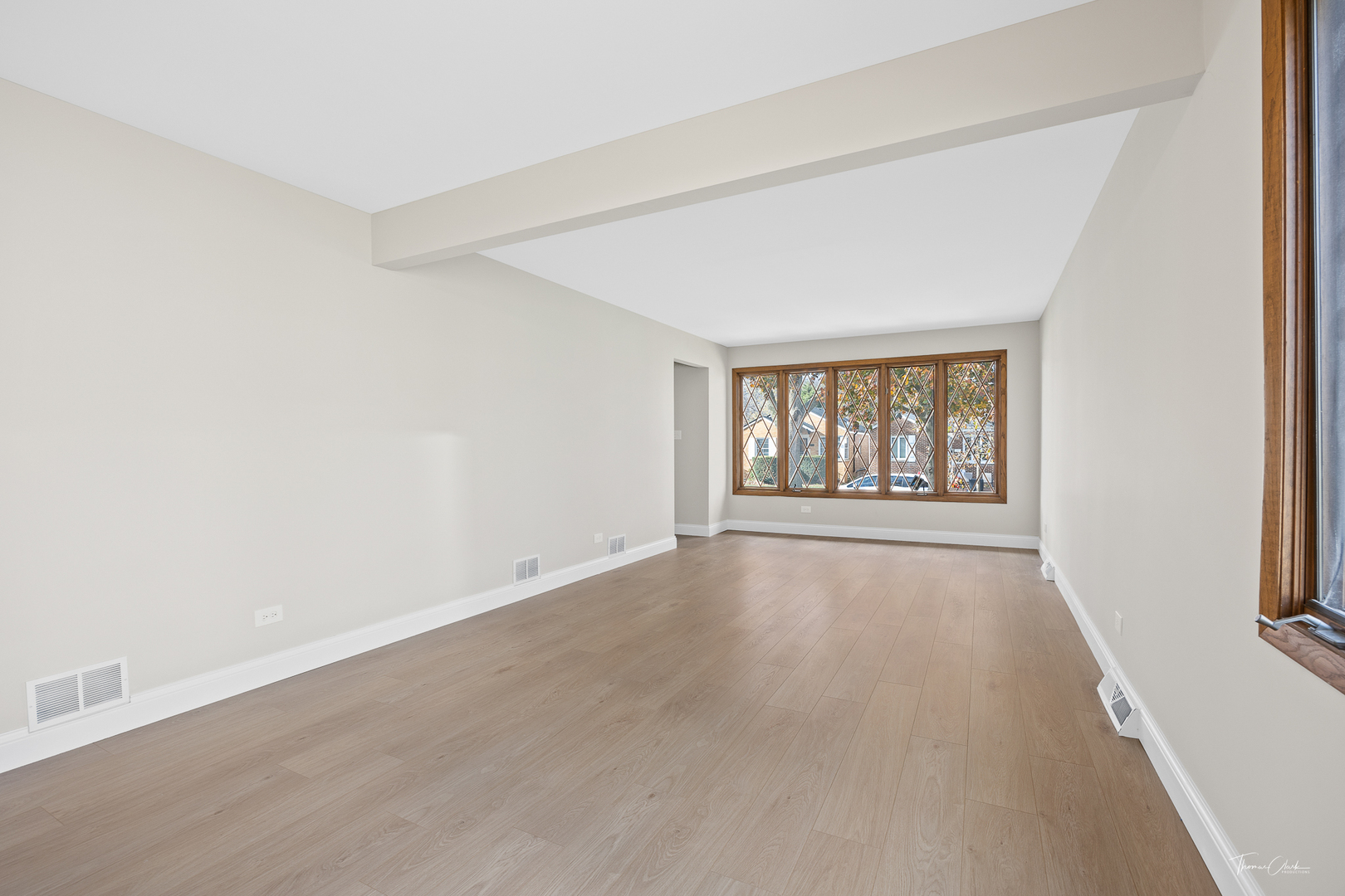 5105 North Rutherford Avenue Chicago, IL 60656 - Photo 2 of 26 Gallery Image 2