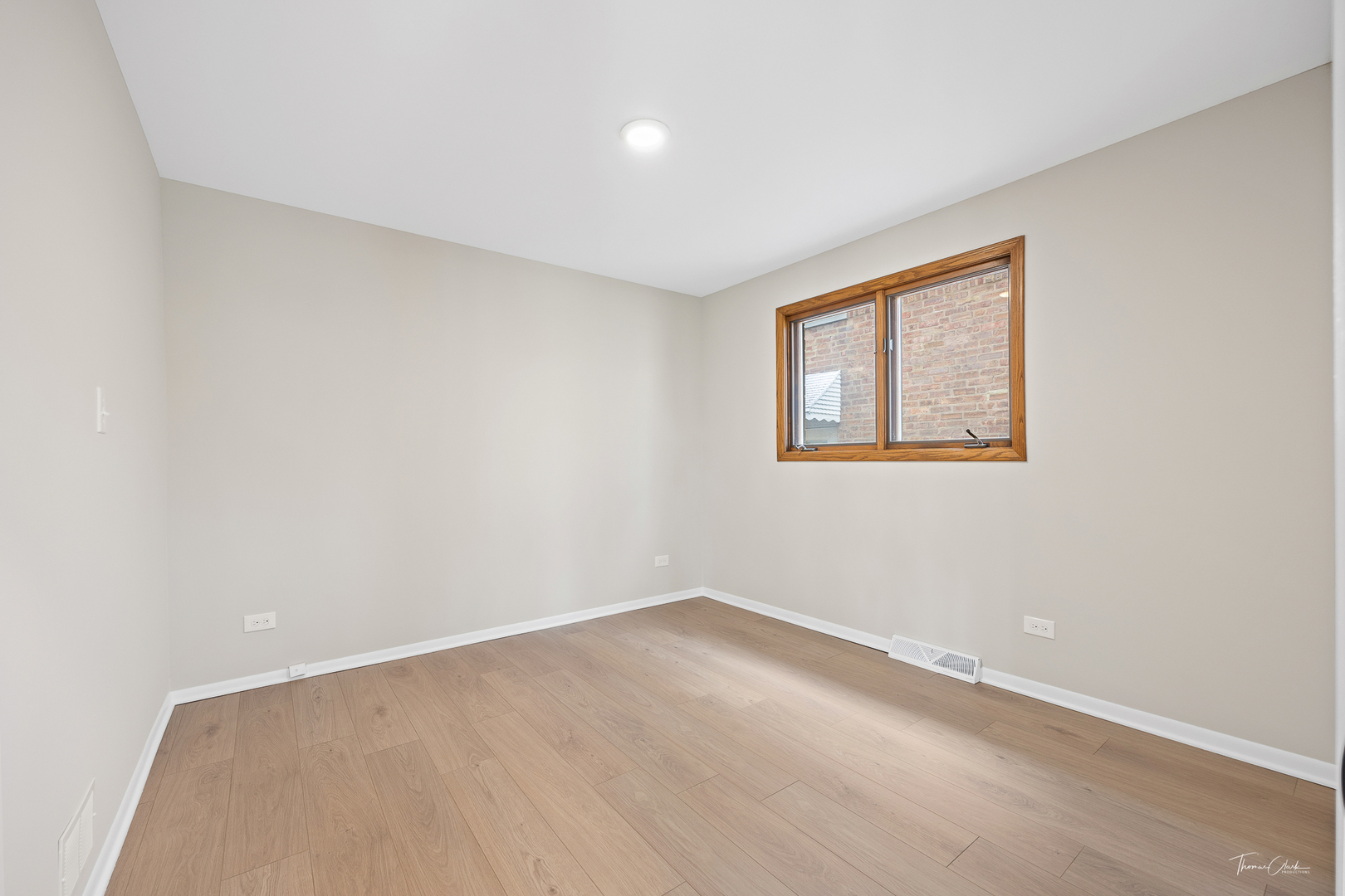 5105 North Rutherford Avenue Chicago, IL 60656 - Photo 3 of 26 Gallery Image 3