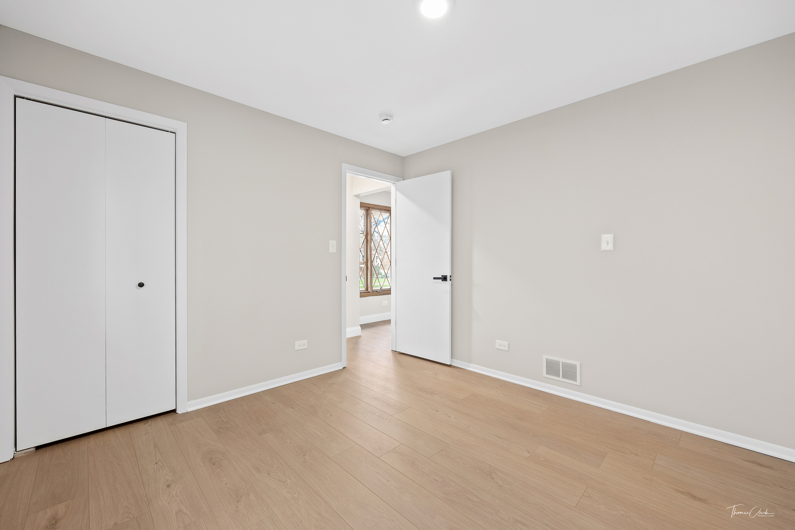 5105 North Rutherford Avenue Chicago, IL 60656 - Photo 4 of 26 Gallery Image 4