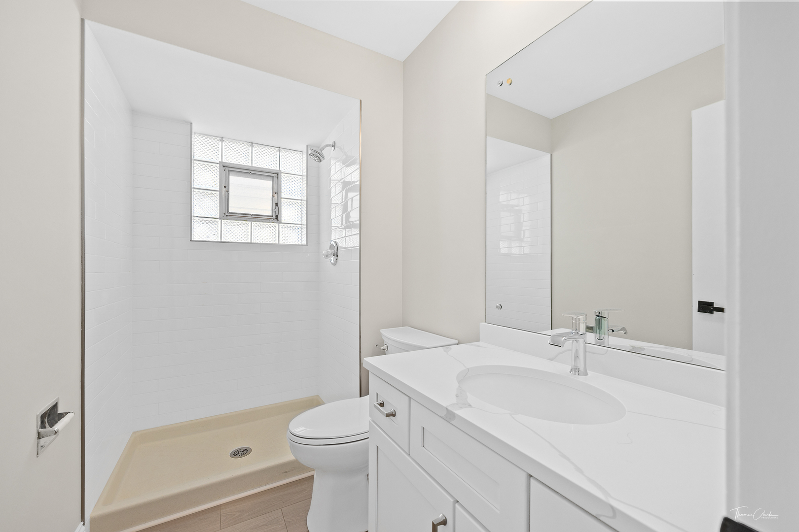 5105 North Rutherford Avenue Chicago, IL 60656 - Photo 6 of 26 Gallery Image 6