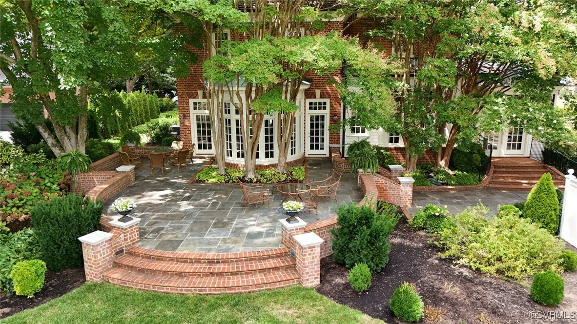 207 Massie Road Richmond, VA 23221 - Photo 46 of 50 View looking back to Garden Room Bow Window. Bow W