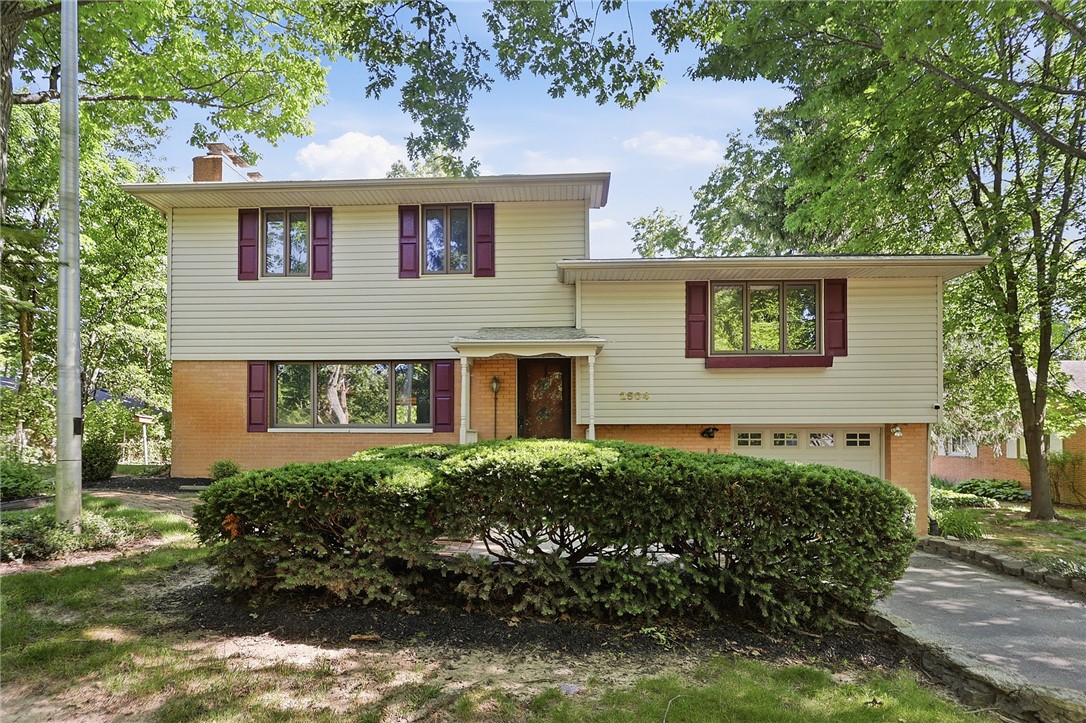 2504 Cross Country Road Beavercreek, OH 45431 - Photo 1 of 46