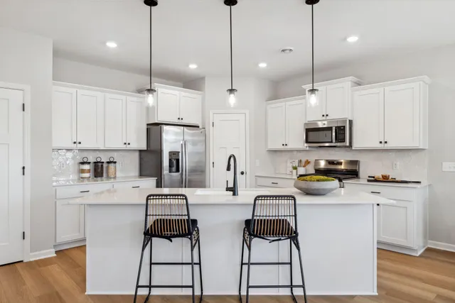 $457,705 | 6090 157th Street North, Hugo, MN 55038