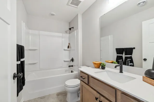 $457,705 | 6090 157th Street North, Hugo, MN 55038