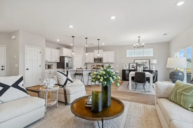 $457,705 | 6090 157th Street North, Hugo, MN 55038