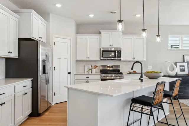 $457,705 | 6090 157th Street North, Hugo, MN 55038