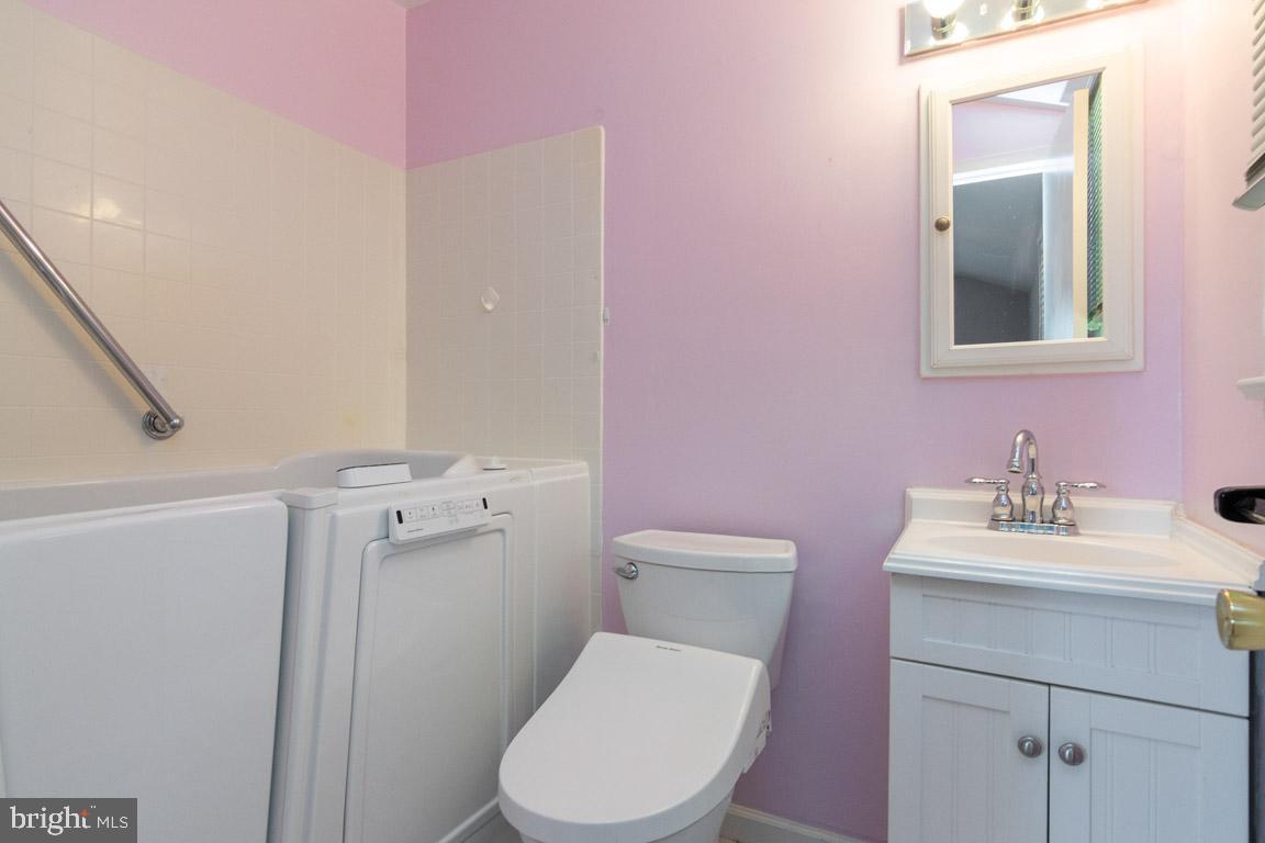 6816 Elbrook Road Hyattsville, MD 20784 - Photo 18 of 32 Master Bath