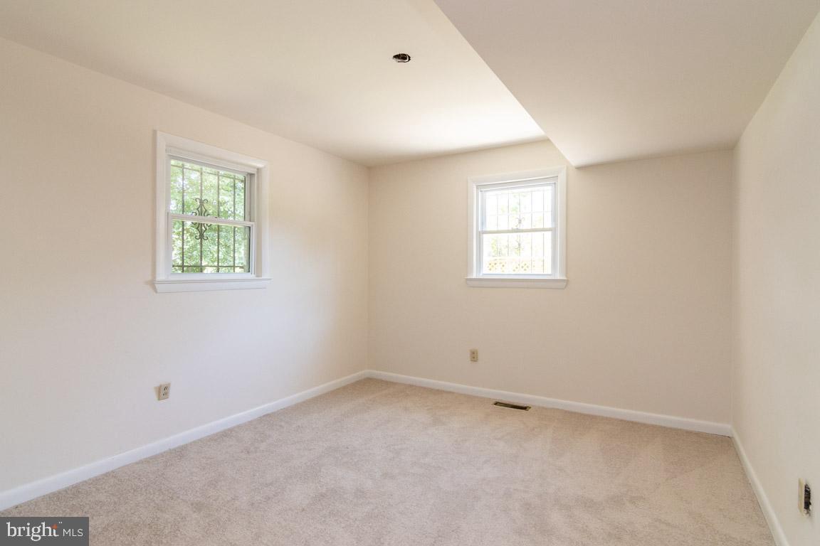 6816 Elbrook Road Hyattsville, MD 20784 - Photo 21 of 32 Bedroom 4