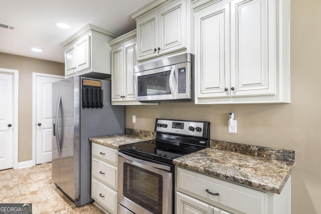 320 Haven Way Perry, GA 31069 - Photo 12 of 30