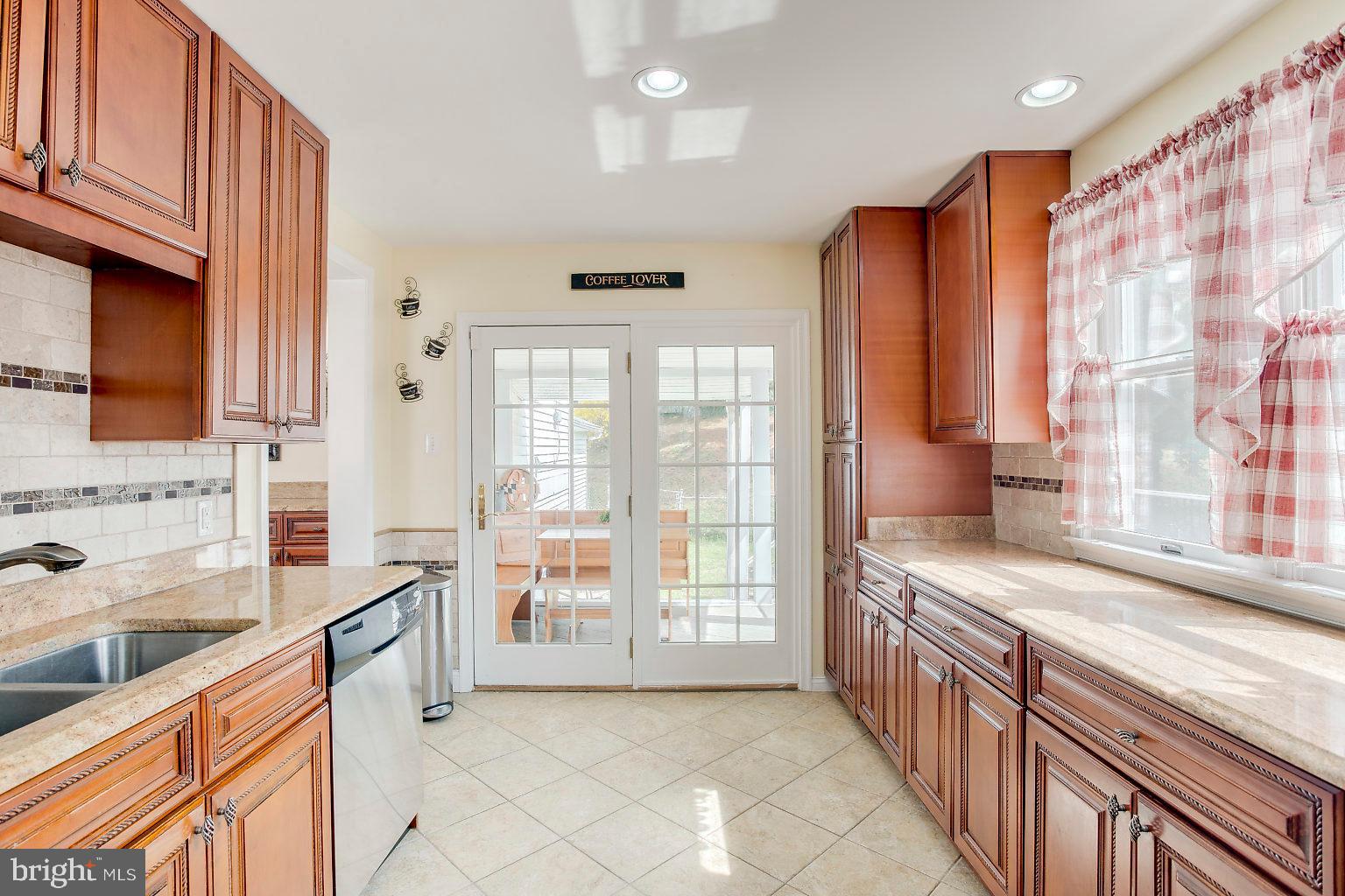 9135 Orbitan Road Baltimore, MD 21234 - Photo 17 of 43 Gallery Image 17