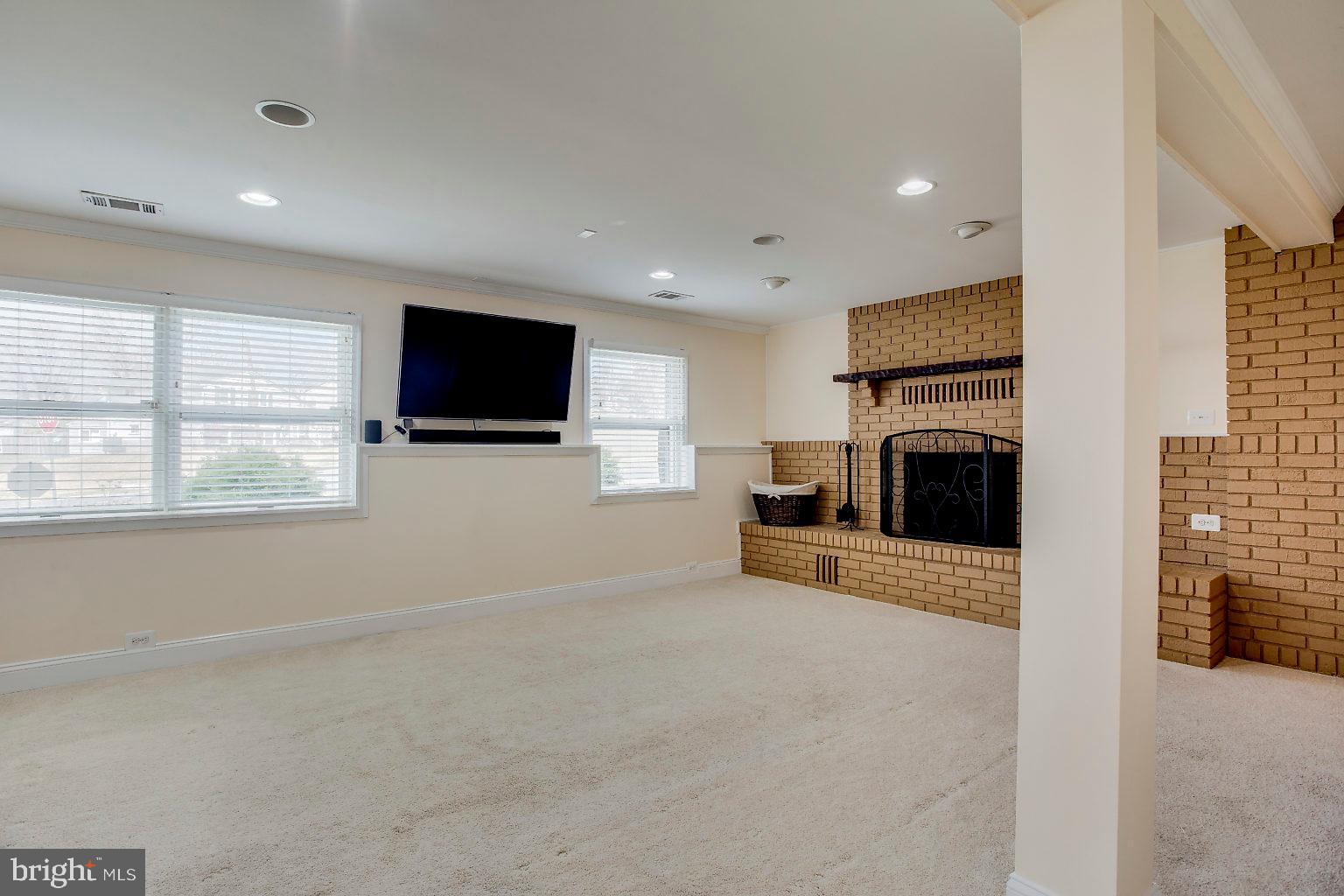 9135 Orbitan Road Baltimore, MD 21234 - Photo 32 of 43 Gallery Image 32