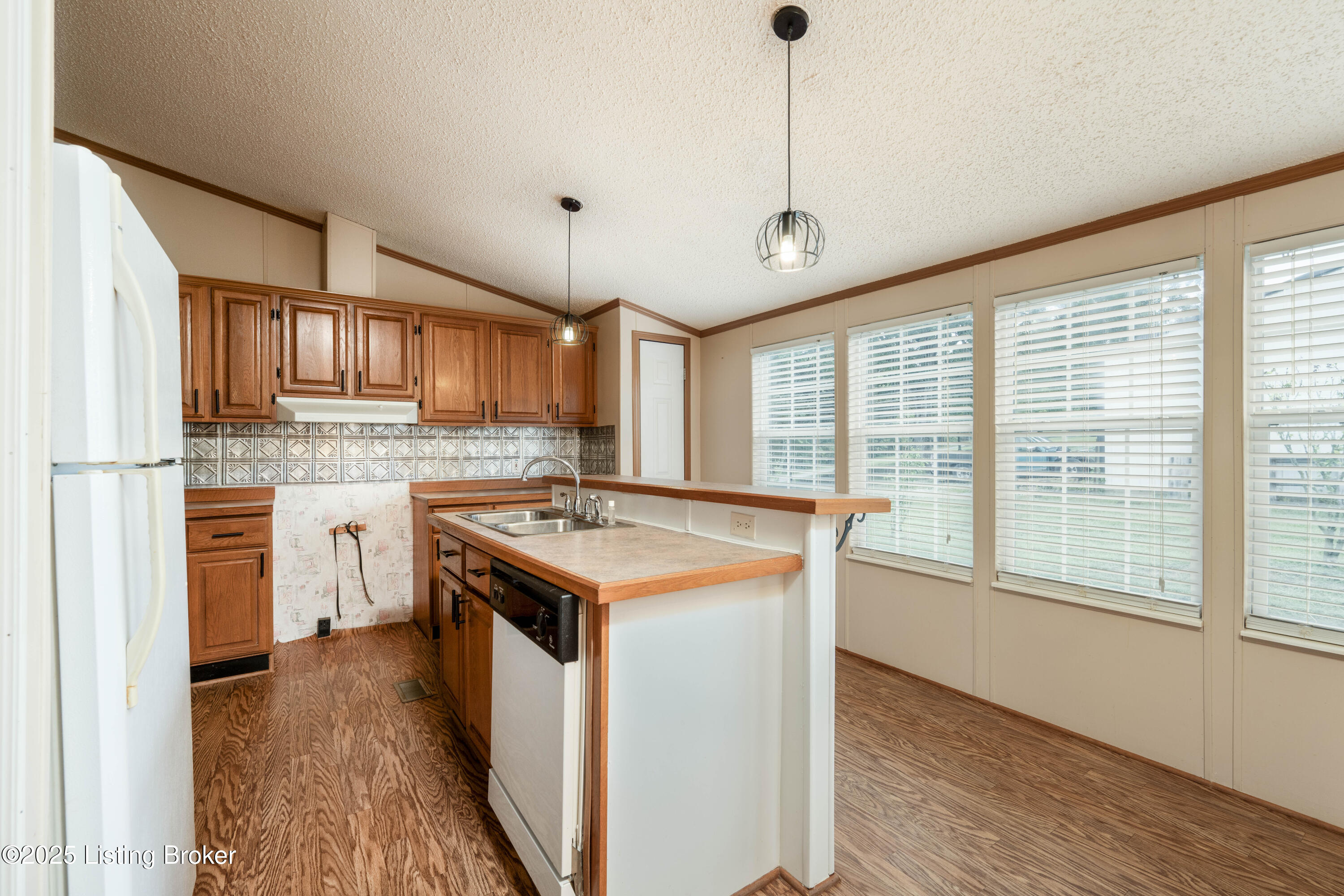 180 Stiles Road Battletown, KY 40104 - Photo 13 of 47 DHI-113